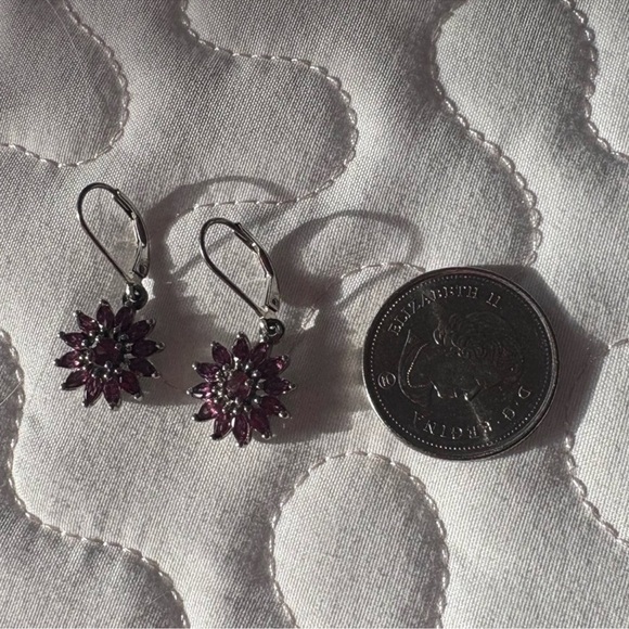 Orissa Rhodolite Garnet Floral Earrings 925
Sterling Silver | Statement Dangle | - Picture 3 of 7
